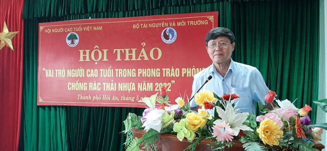 Trưởng BĐD Hội NCT tỉnh Quảng Nam Nguyễn Đình Tâm phát biểu chào mừng Hội thảo