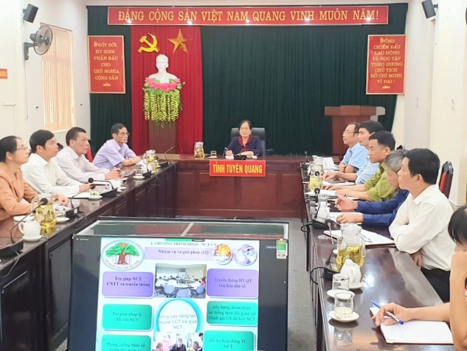 Quang cảnh Hội nghị trực tuyến tại điểm cầu Hội NCT tỉnh Tuyên Quang